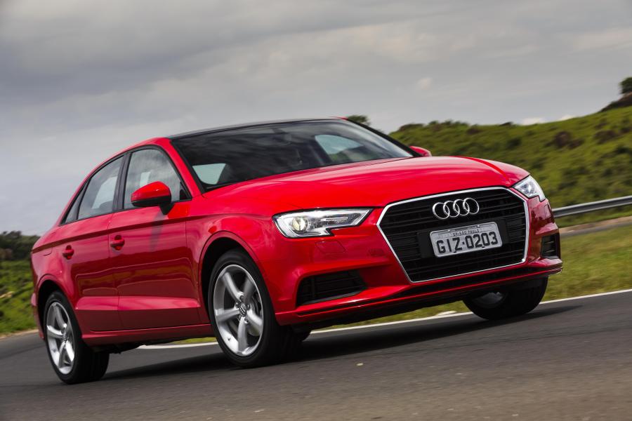  Audi A3 Sedan 1.4 TFSI Flex (8V) 2017 года  (LA) (фото 13 из 19)